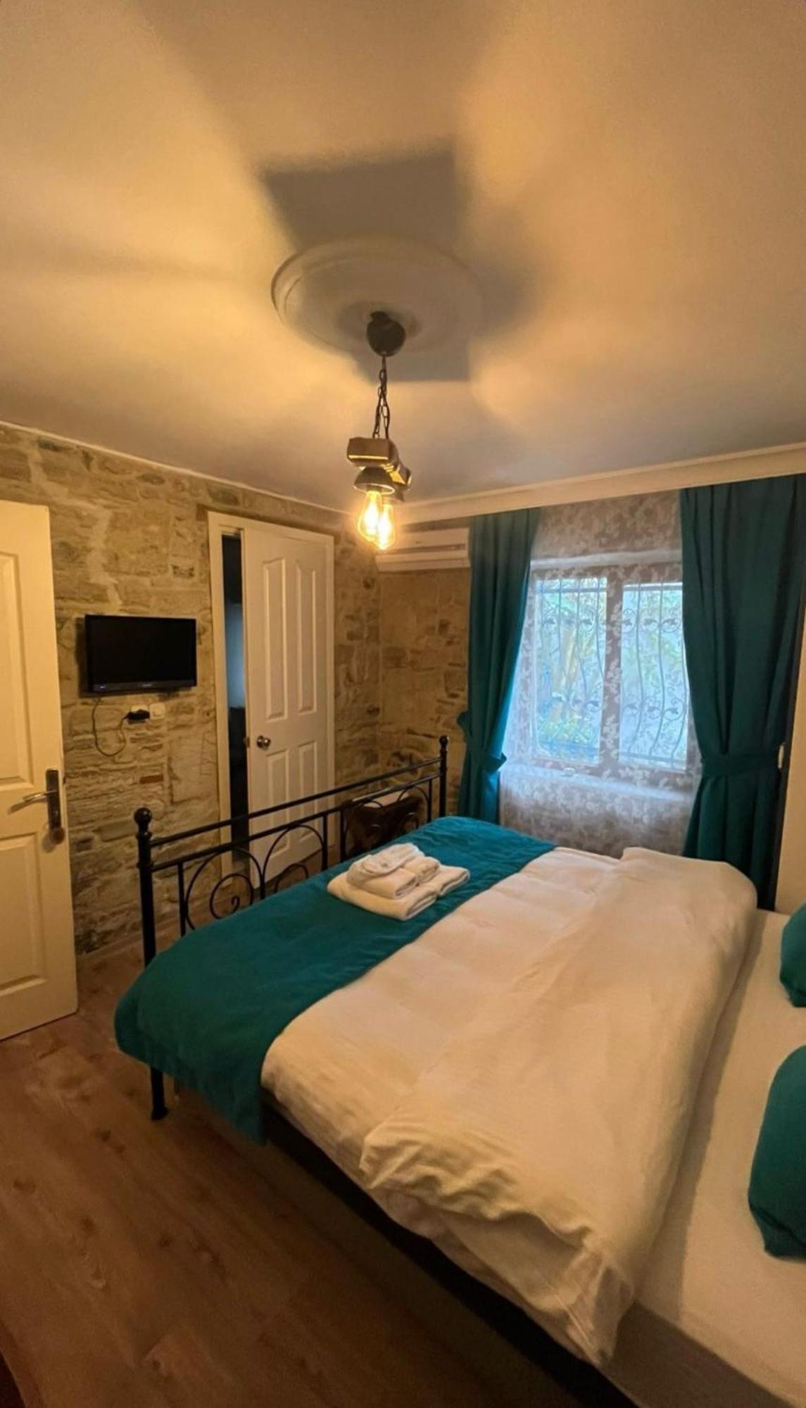 Foca Antik Otel Ngoại thất bức ảnh