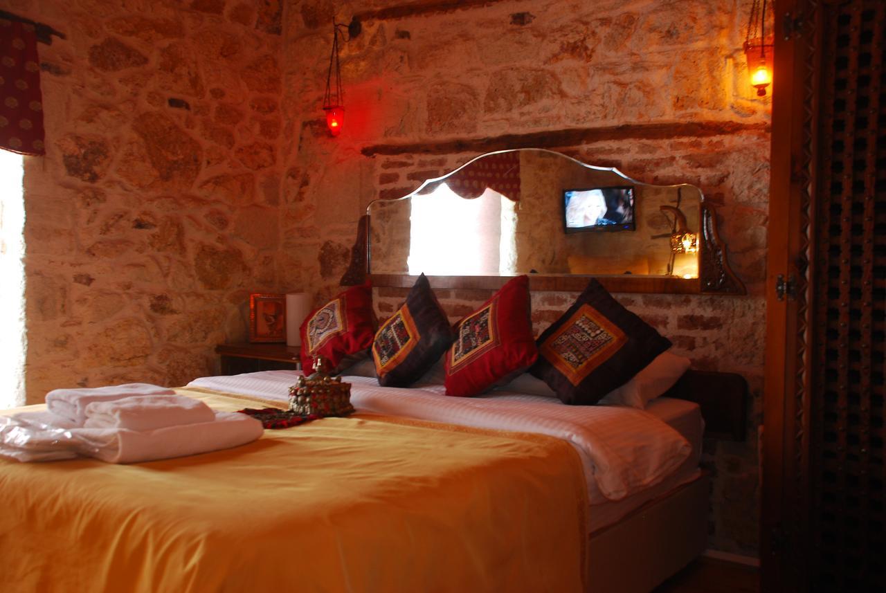 Foca Antik Otel Ngoại thất bức ảnh