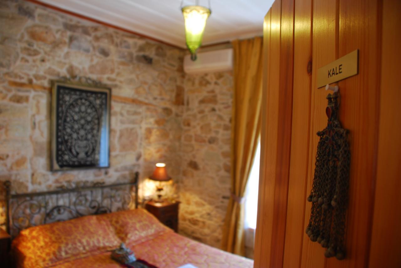 Foca Antik Otel Ngoại thất bức ảnh