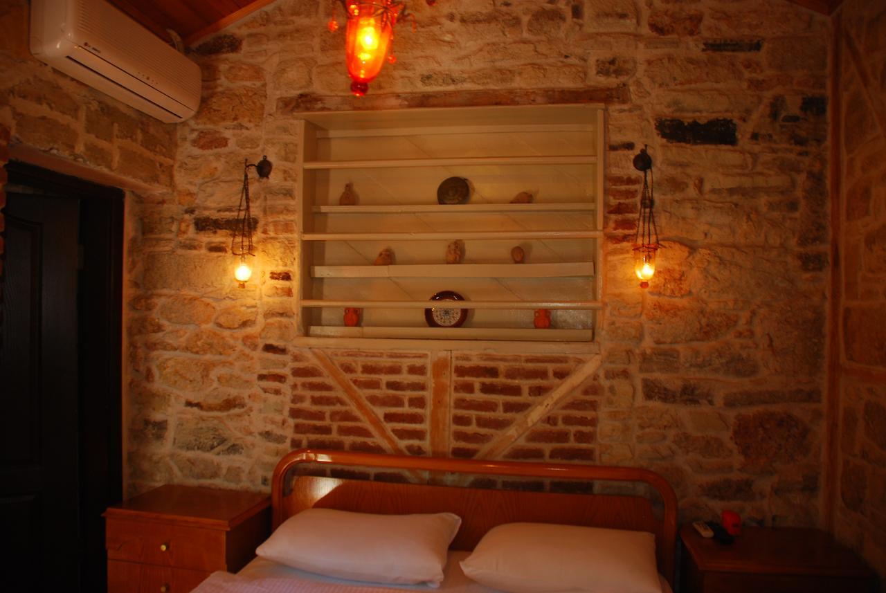 Foca Antik Otel Ngoại thất bức ảnh