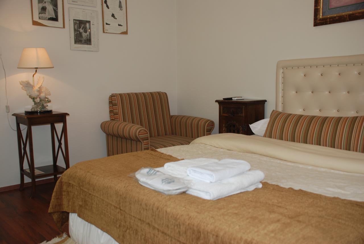 Foca Antik Otel Ngoại thất bức ảnh