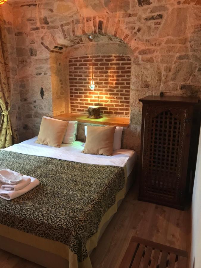 Foca Antik Otel Ngoại thất bức ảnh