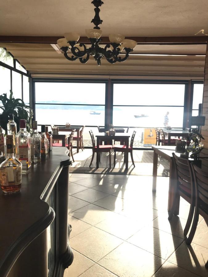 Foca Antik Otel Ngoại thất bức ảnh